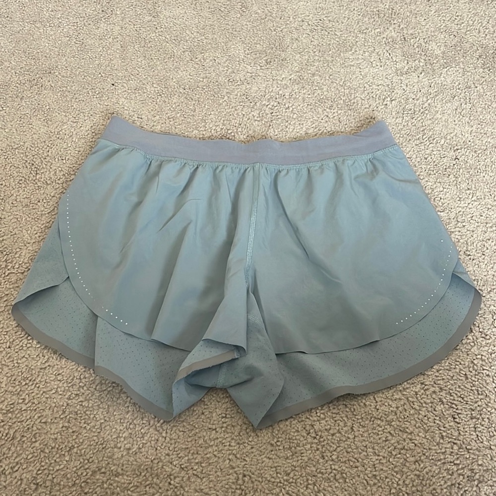 lululemon Find Your Pace High-Rise Lined
Short 3"